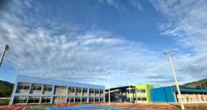 ”No pensé que fuera a terminar mi bachillerato en el mega”: la reacción de Laura Valentina por el nuevo Juan Lasso